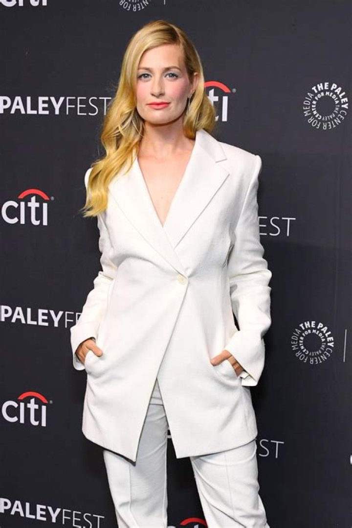 Beth Behrs News Us Weekly