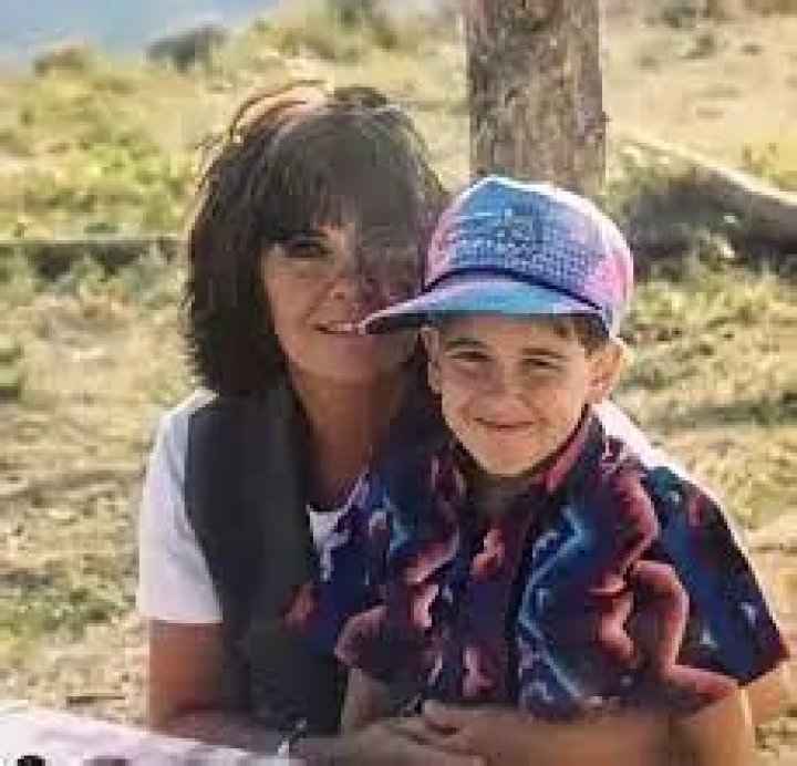 Betsy Berardi Age Husband Kids Biography & More 2021