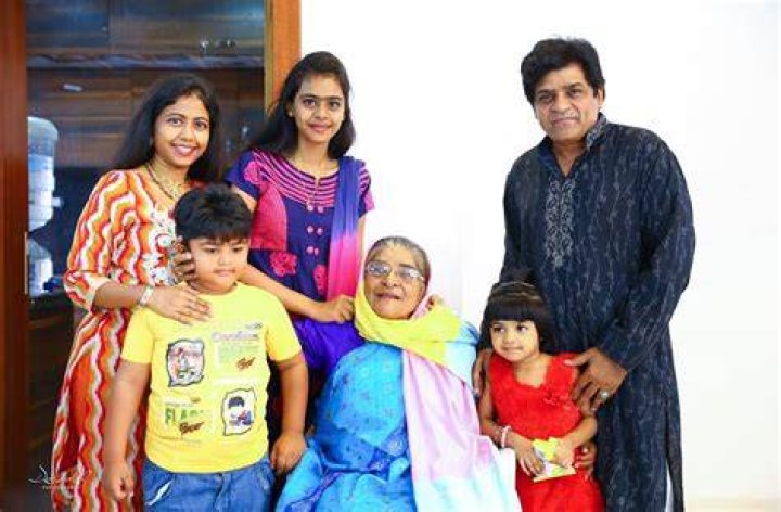 Bhavana Profile Biography Family Photos and Wiki and Biodata, Body