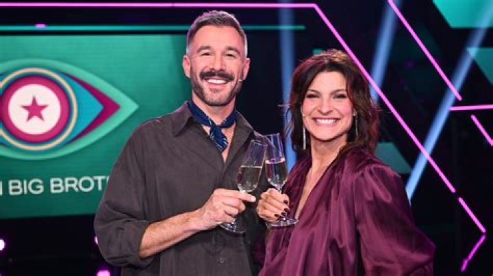 Big Brother Lu&iacute;s cria movimento e pede ajuda para voltar a entrar na casa