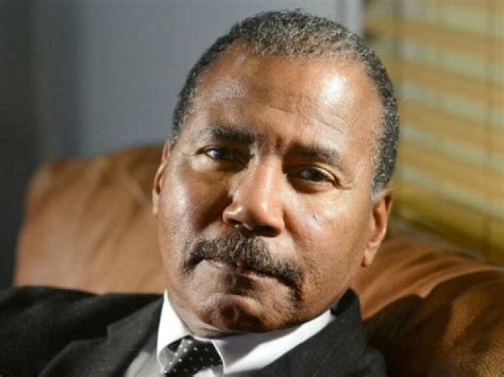 Bill Whitaker Biography, Age, Height, Wife, Net Worth, Wiki Wealthy Spy