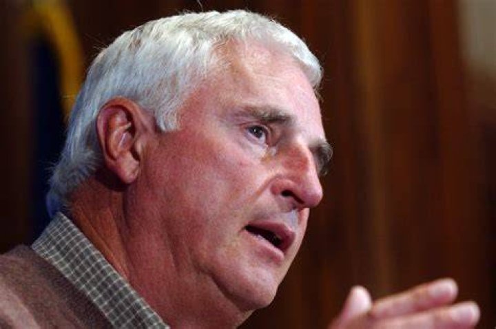 Bob Knight returns to Indiana after 20 years