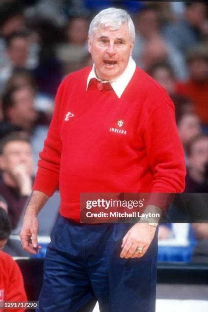 Bobby Knight's Ailing Health Makes Him Shell of Former Self; Returns