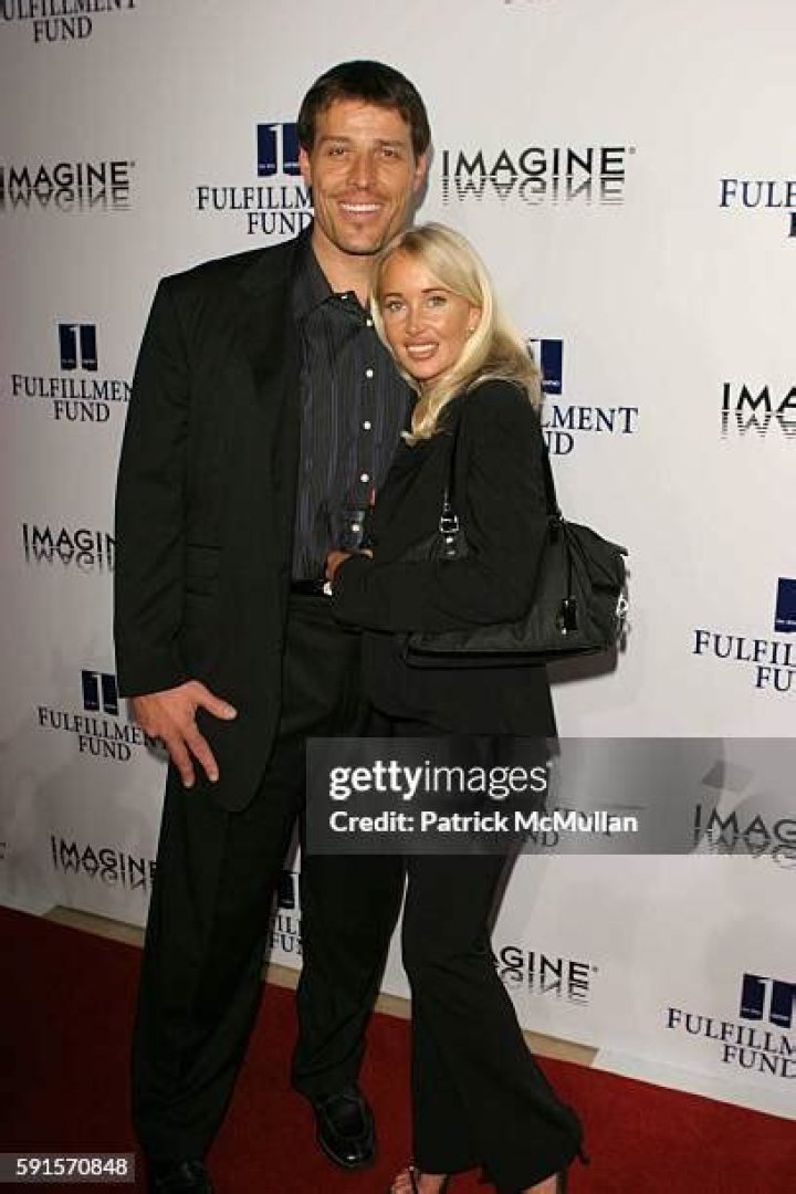 Bonnie Sage Robbins' biography who is Tony Robbins&rsquo; wife? Bonnie Sage