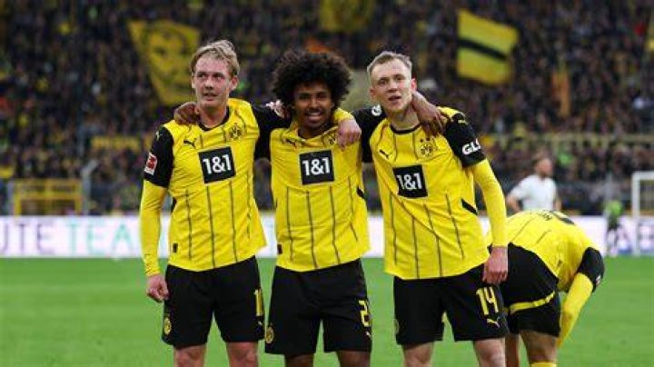 Borussia Dortmund's Manuel Obafemi Akanji speaks about his Niherian