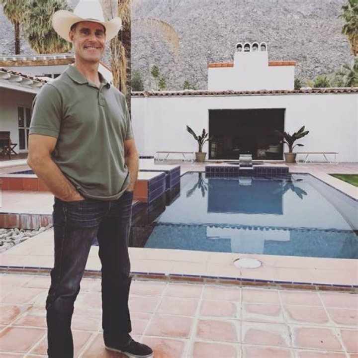 Brett Waterman Bio, Age, Partner, Height, Net Worth, & Company