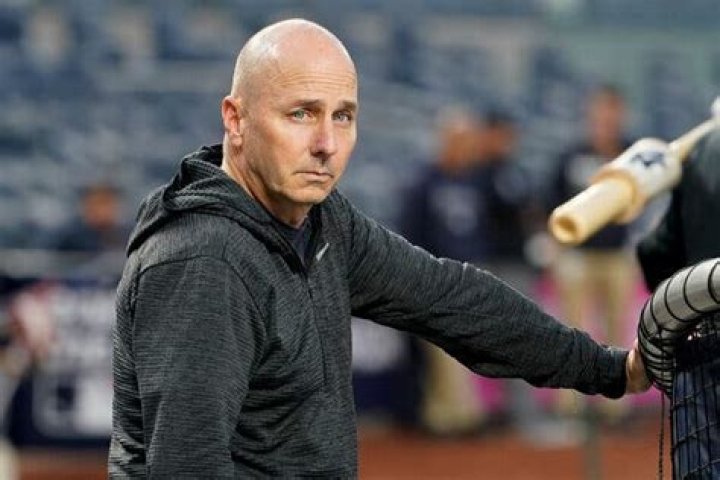 Brian Cashman Returns to Yankees On FourYear Contract The New York Times