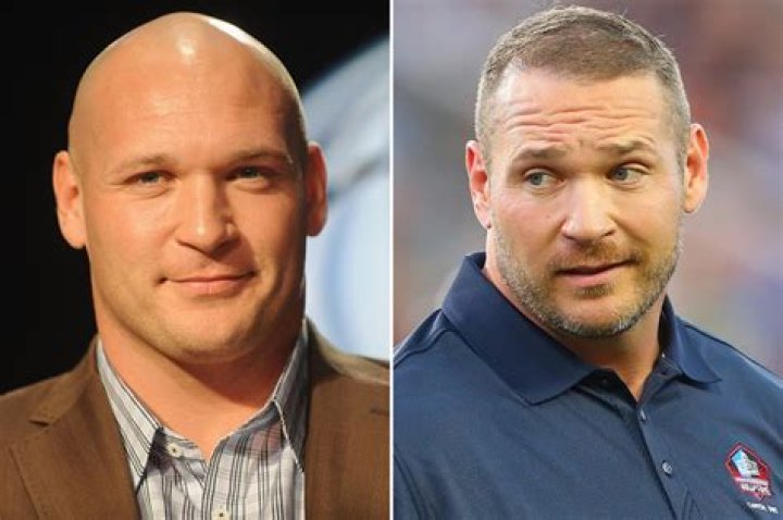 Brian Urlacher's son, Kennedy Urlacher, signs with Notre Dame