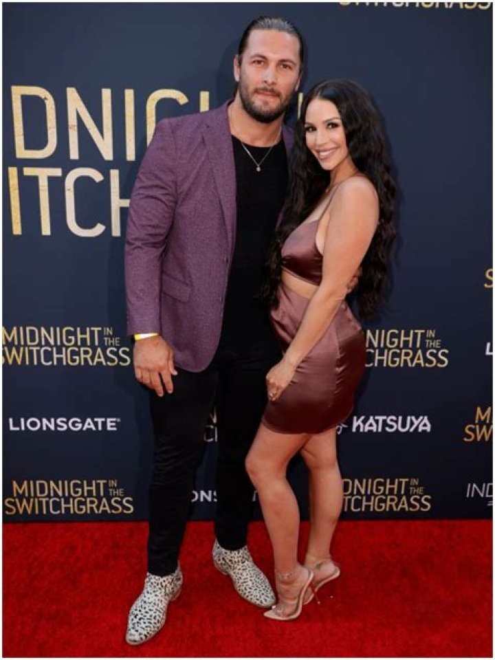 Brock Davies ExWife, Net Worth, Age, Girlfriend, Wikipedia