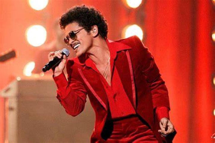 Bruno Mars' Super Bowl Performance 7 Times He Proved He Is The Coolest