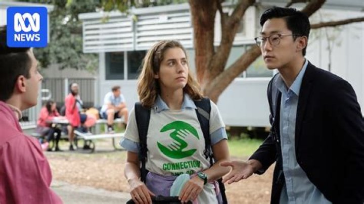 Bump star Peter Thurnwald mentors Gold Coast actors after screen