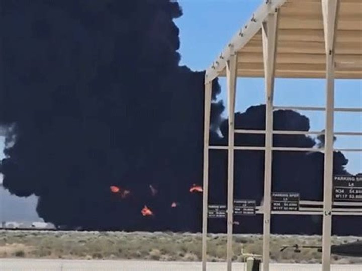 California plane crash 'Great' pilot among six people&hellip;