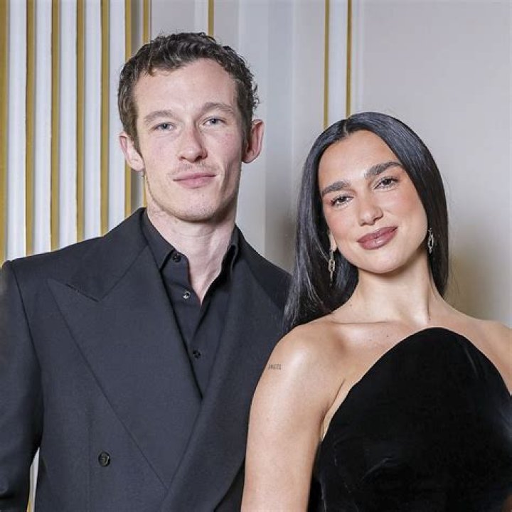 Calum Worth 2021, Salary, Married, Bio, Family, Career