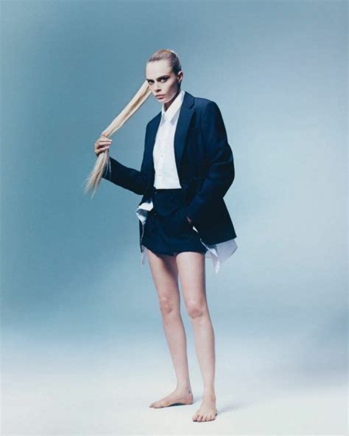 Cara Delevingne Feet Image to u