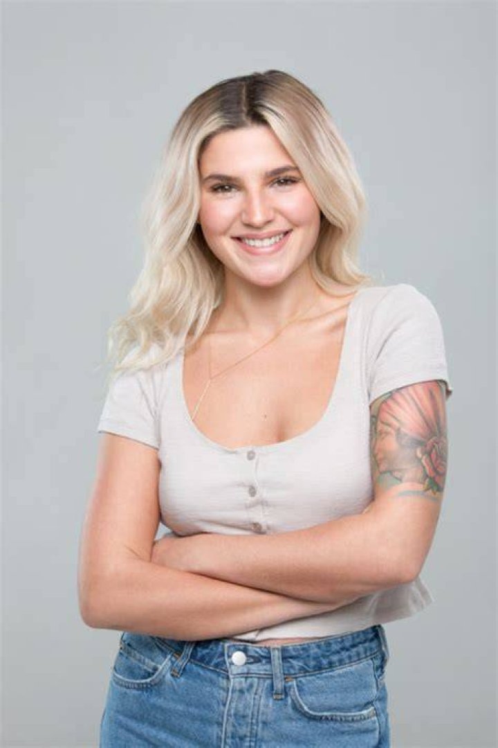 Carly Aquilino Hire Comedian Carly Aquilino Summit Comedy, Inc.