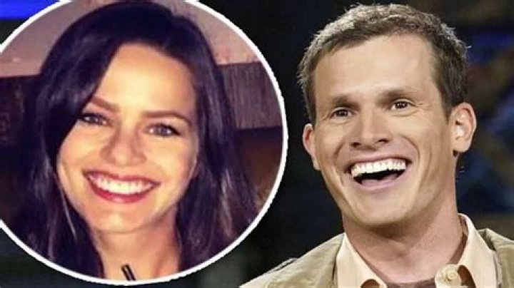Carly Hallam biography Who is comedian Daniel Tosh&rsquo;s wife? Legit.