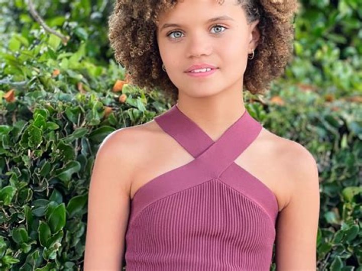 Carsyn Rose REVAMP MAGAZINE