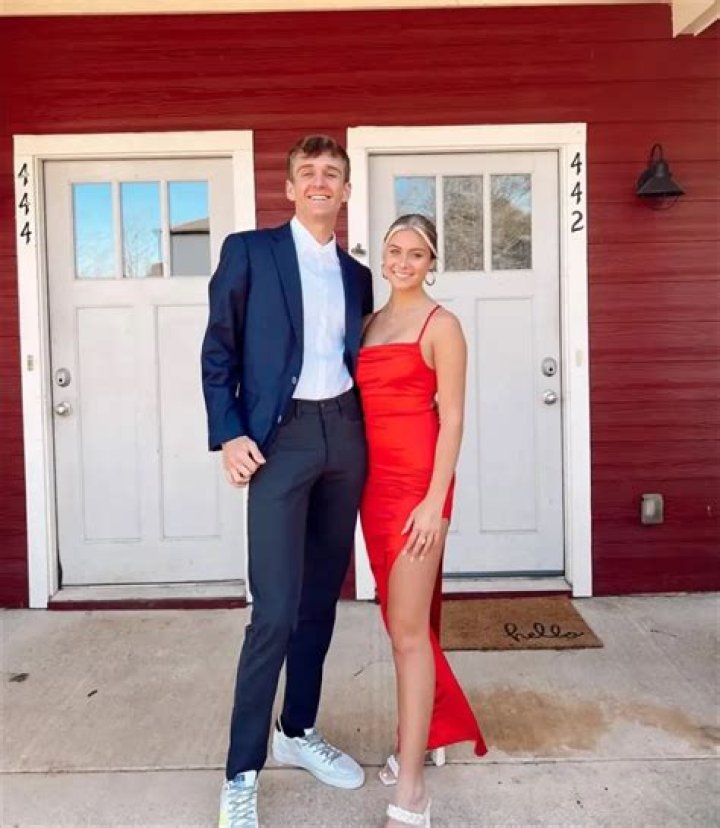 Carter Kench Age, Wife, Girlfriend, Siblings, Net Worth