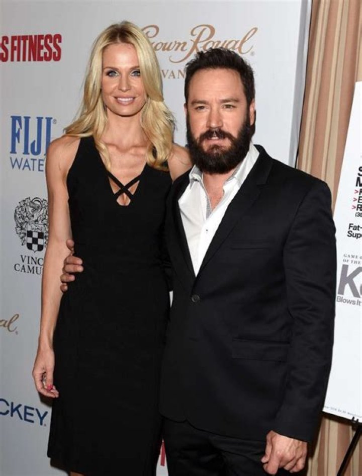 Catriona McGinn Wife of MarkPaul Gosselaar, Age, Height, Kids & Wiki