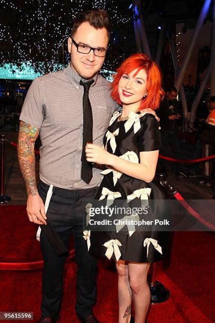 Chad Gilbert (New Found Glory) celebrates engagement in heartfelt post