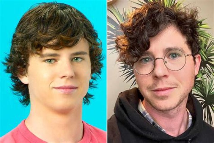 Charlie McDermott's Net Worth, Wife, Height. Dating Girlfriend?