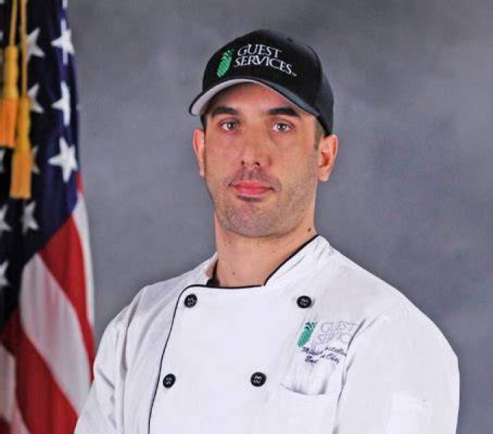Chef Michael Castellon Wiki, Age, Height, Net Worth, Engaged GossipCrux