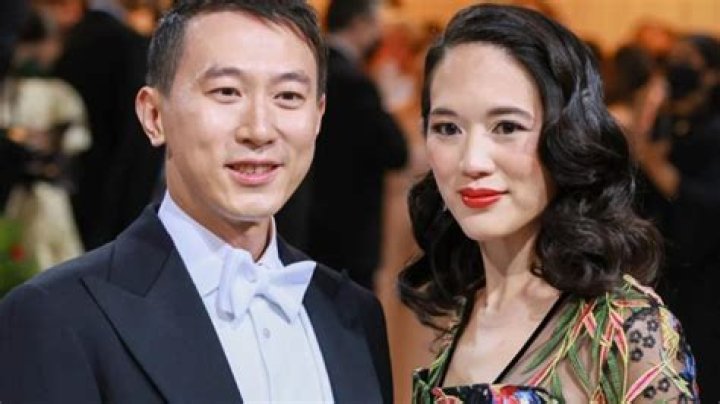 Chew Shou Zi Wife Meet Vivian Kao