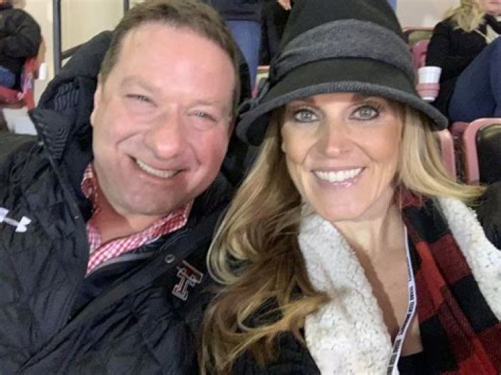 Chris Beard is not Married to Wife. Dating Girlfriend Randi Trew