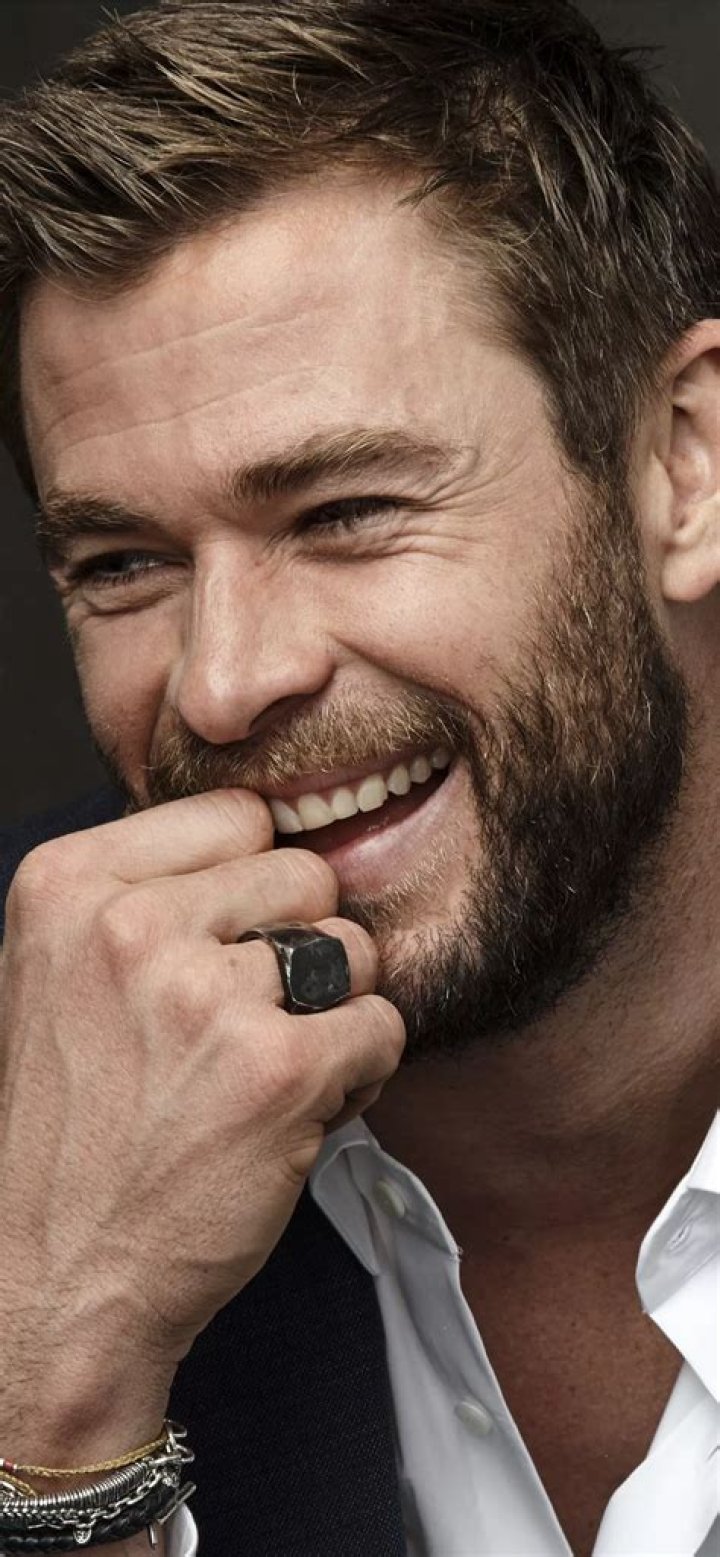 Chris Hemsworth Wallpapers Wallpaper Cave