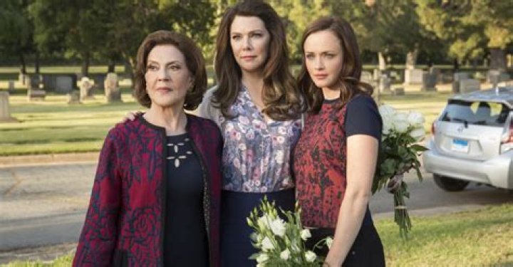 Christian Borle Gilmore Girls Reboot Cast POPSUGAR Entertainment
