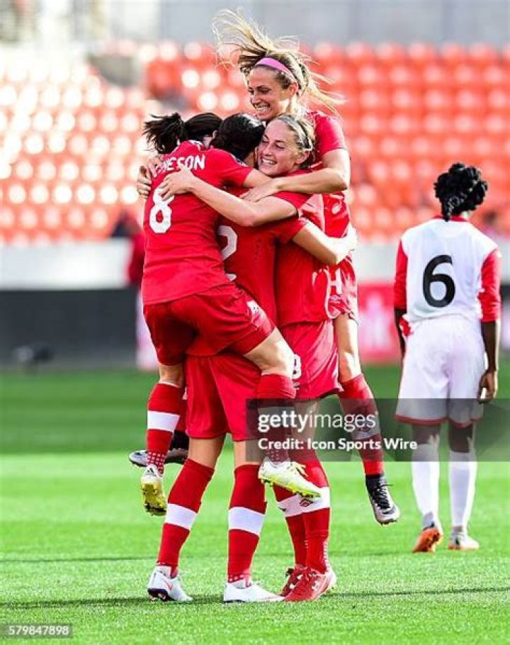 Christine Sinclair says exCanada Soccer prez accused her of "bitching