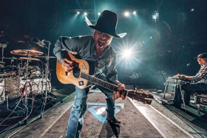 Cody Johnson Heads Into 2023 With Full Slate Of Tour Dates