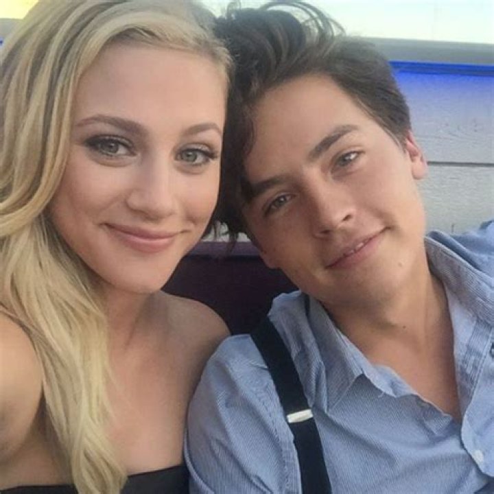 Cole Sprouse Age, Height, Net Worth, GF Wiki Bio Worth
