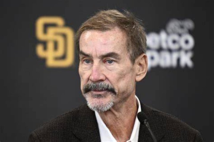 Column Padres' Peter Seidler 'There's a risk to doing nothing' Los