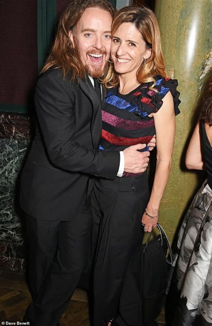 Comedian Tim Minchin eyes off a renovated 10 million Coogee mansion