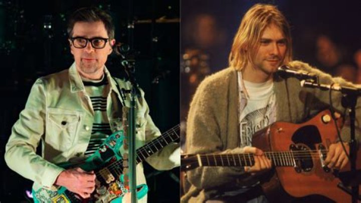 Compare Kurt Cobain's height, weight, eyes color with other celebs