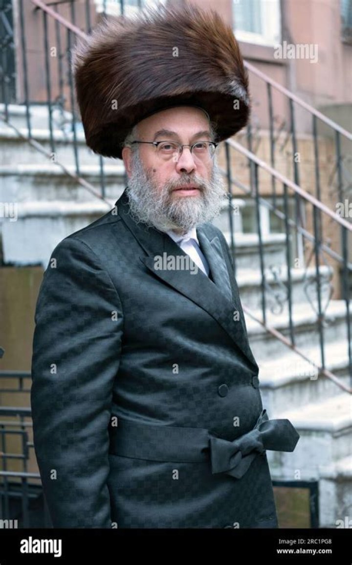 crazy rich jewish guy from hollywood first directs a movie about