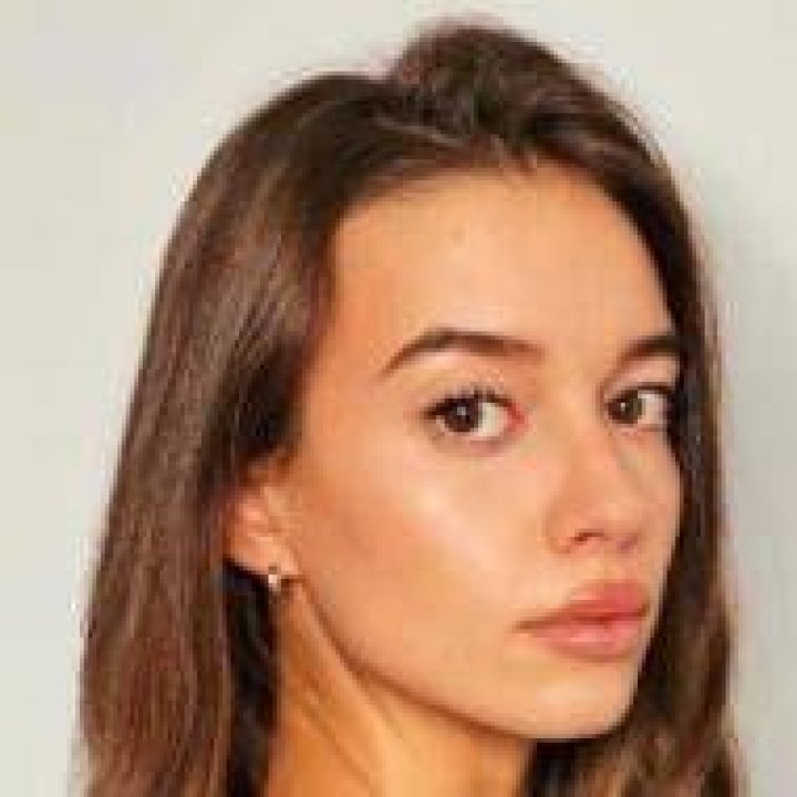 Cristina Cataman, Wikipedia, Bio, Age, Husband, Height, Net Worth, Podcast