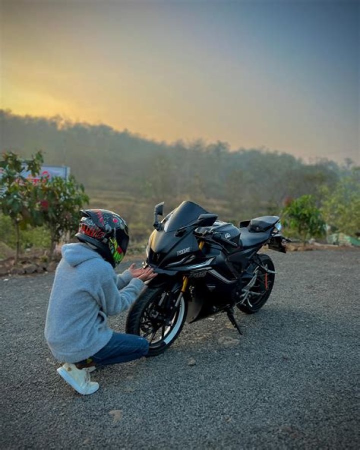 crowd kiddo aparna biker couple insta popular appuz apz 