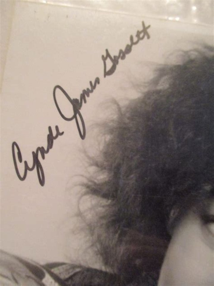 CYNDI JAMES GOSSETT Actress Autographed Signed 8" x 10" Photo DAYS OF