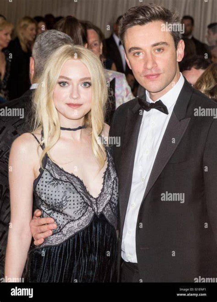 Dakota Fanning & Jamie Strachan from The Big Picture Today's Hot