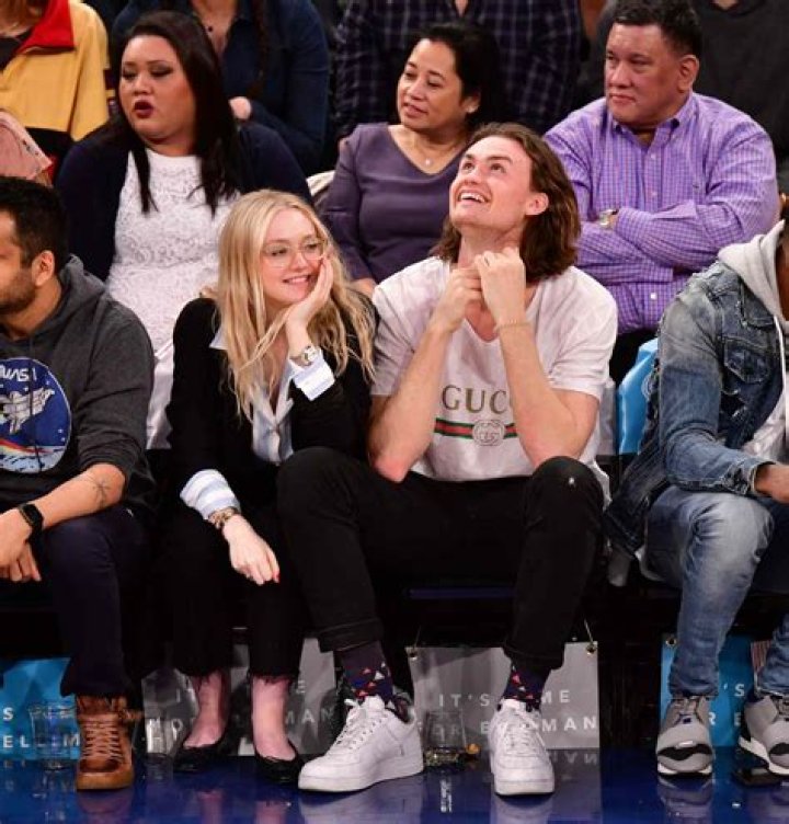 Dakota Fanning Matches with Boyfriend on Casual Date