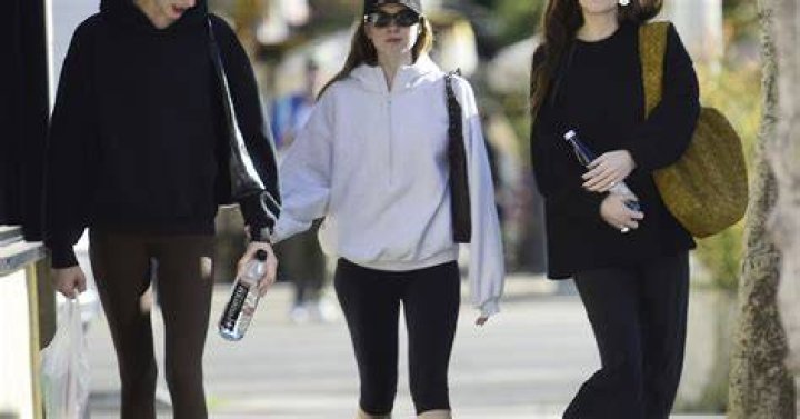 DAKOTA WITH HER sisters Stella and Grace from laactress30 Midias