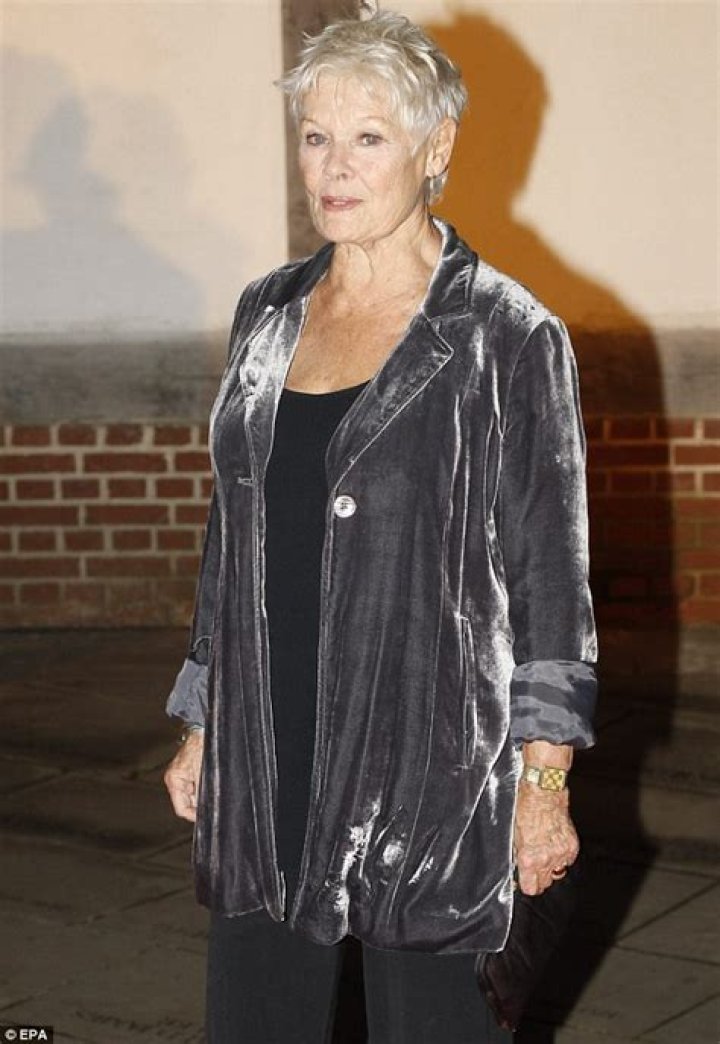 Dame Judi Dench heads to Shakespeare's Globe with daughter and grandson