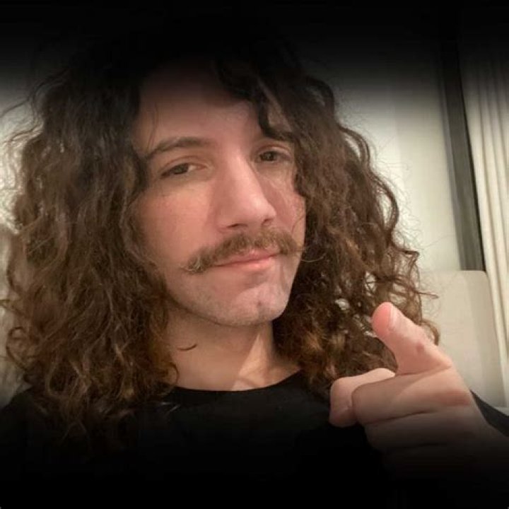 Dan Avidan Is The Singer Single Or Mingle? Know About His Relationship