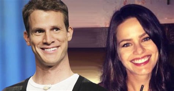Daniel Tosh Biography Age, Wife (Carly Hallam), Kids, Career & Net