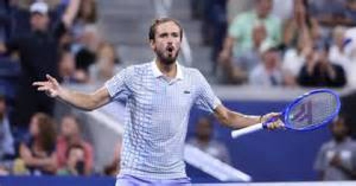 Daniil Medvedev Looks to Come Back at the French Open The New York Times