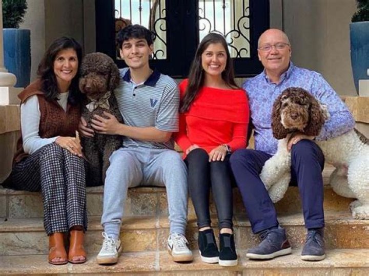 Darren Parents and Siblings LatestCelebArticles