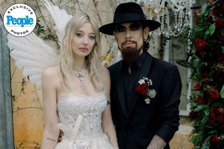 Dave Navarro News and Photos