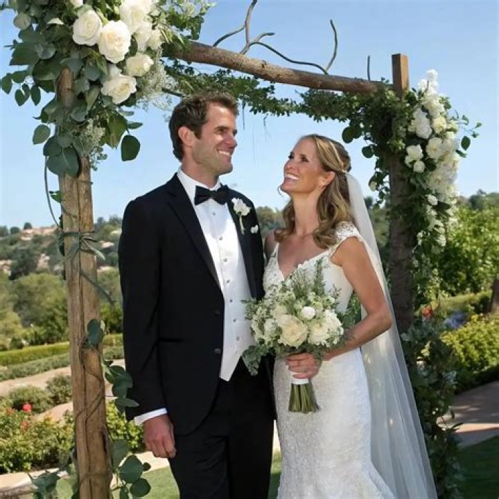 David and Rebecca Muir wedding, relationship, and family Tuko.co.ke